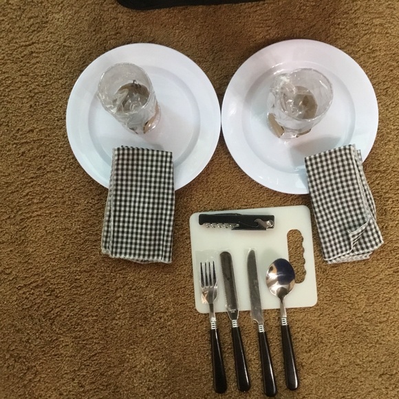 America’s Most Wanted Soft Sided Cooler Picnic Set - Picture 9 of 16